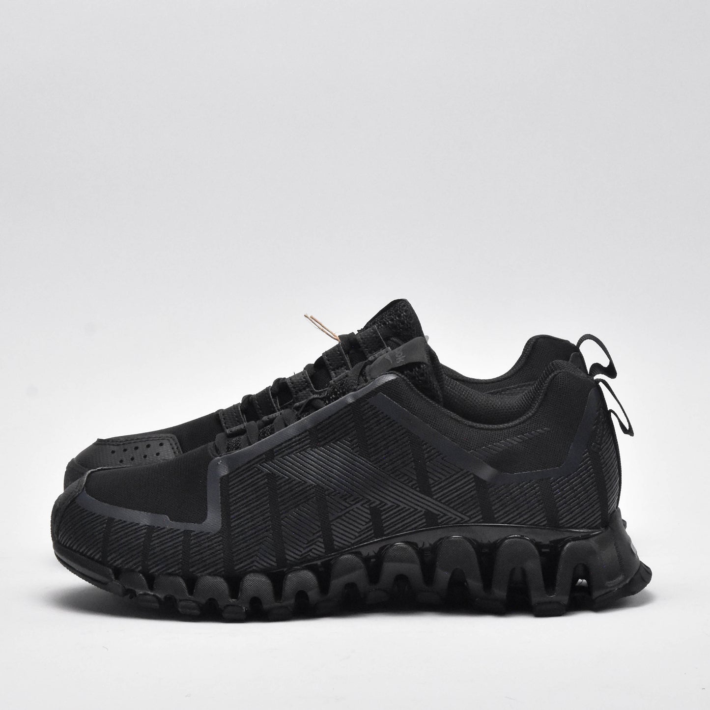 REEBOK ZIGWILD TR 6